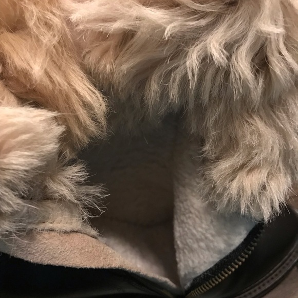 UGG Collection BOOTS - Picture 5 of 7